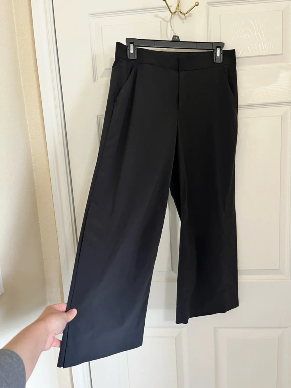 Athleta Women's Tribeca Crop Pant Wide Leg Snap Leg - Picture 1 of 7